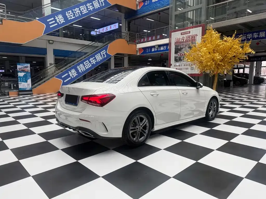 Mercedes-Benz A-Class — фото 10