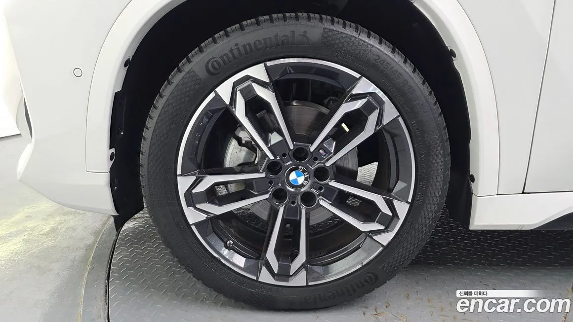 BMW X1 — фото 9