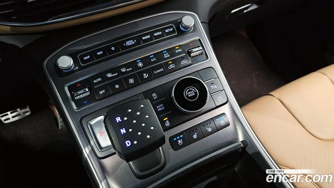 Hyundai Santafe — фото 9