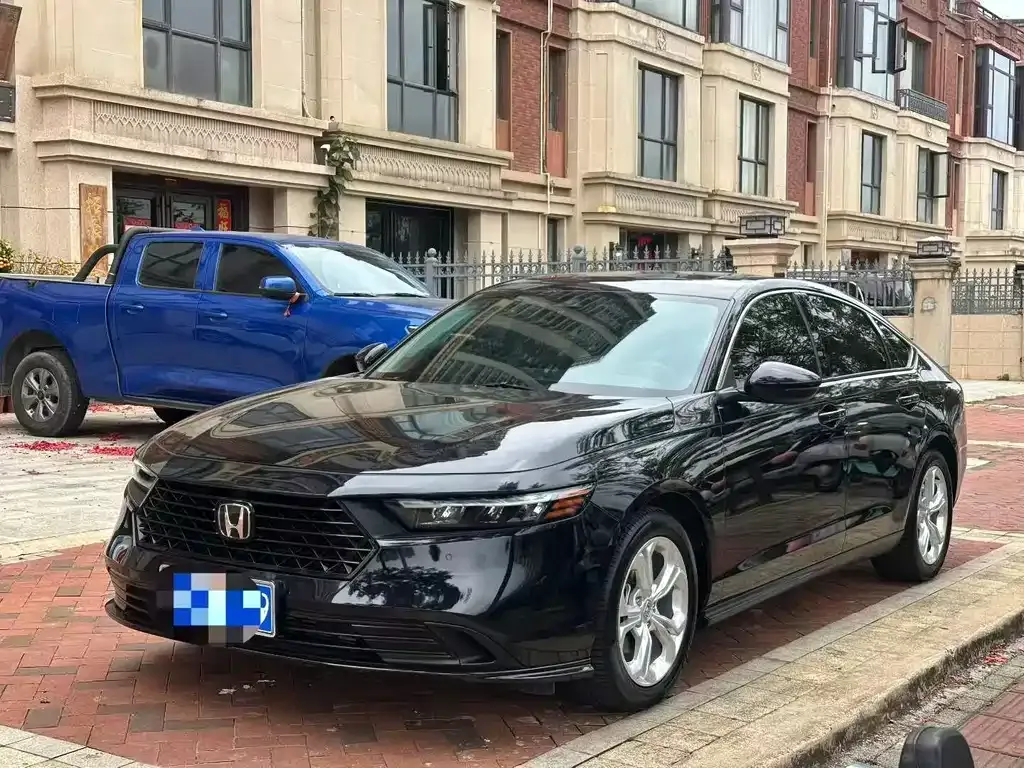 Honda Accord — фото 1