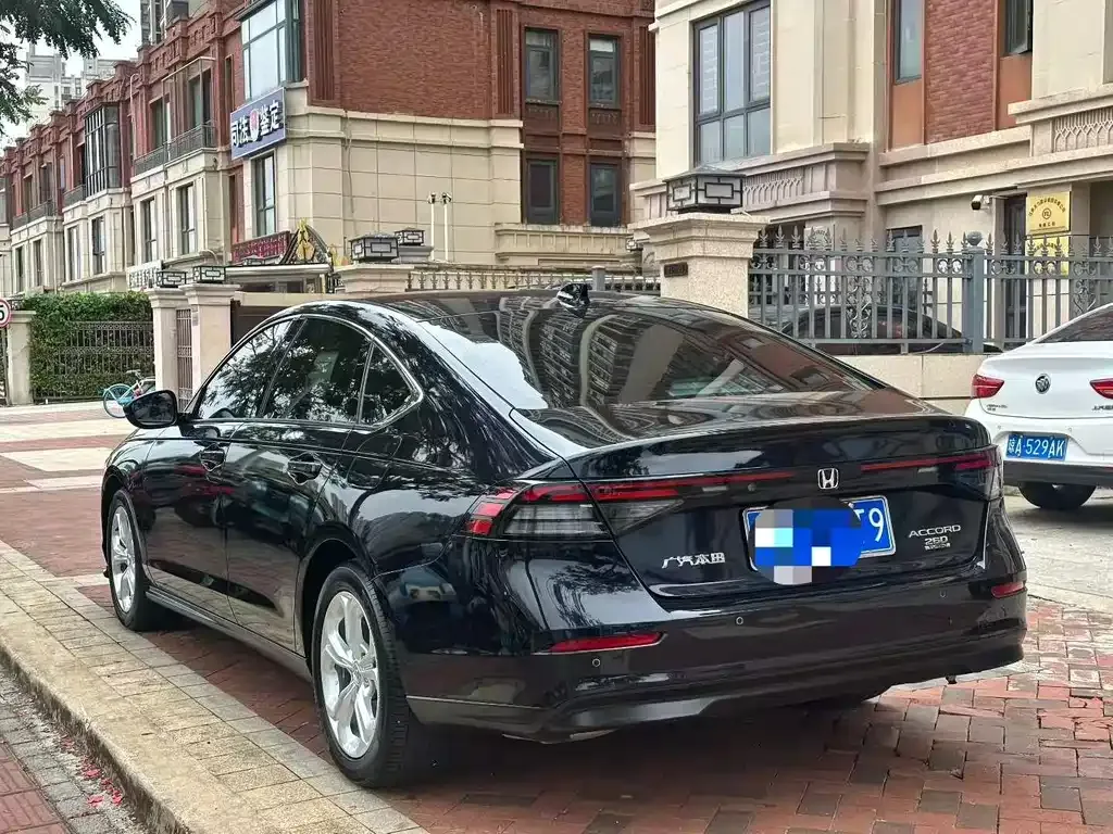 Honda Accord — фото 6