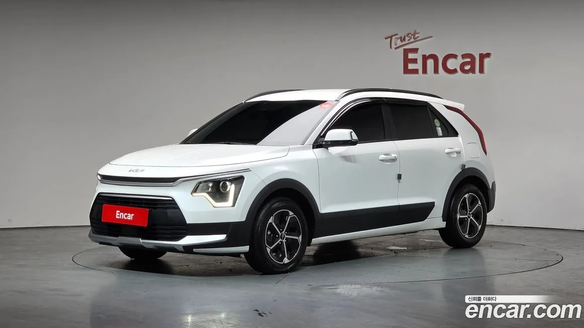 Kia Niro — фото 1