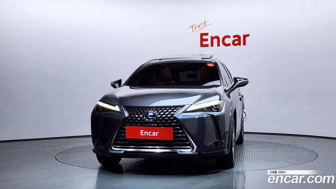 Lexus UX — фото 6