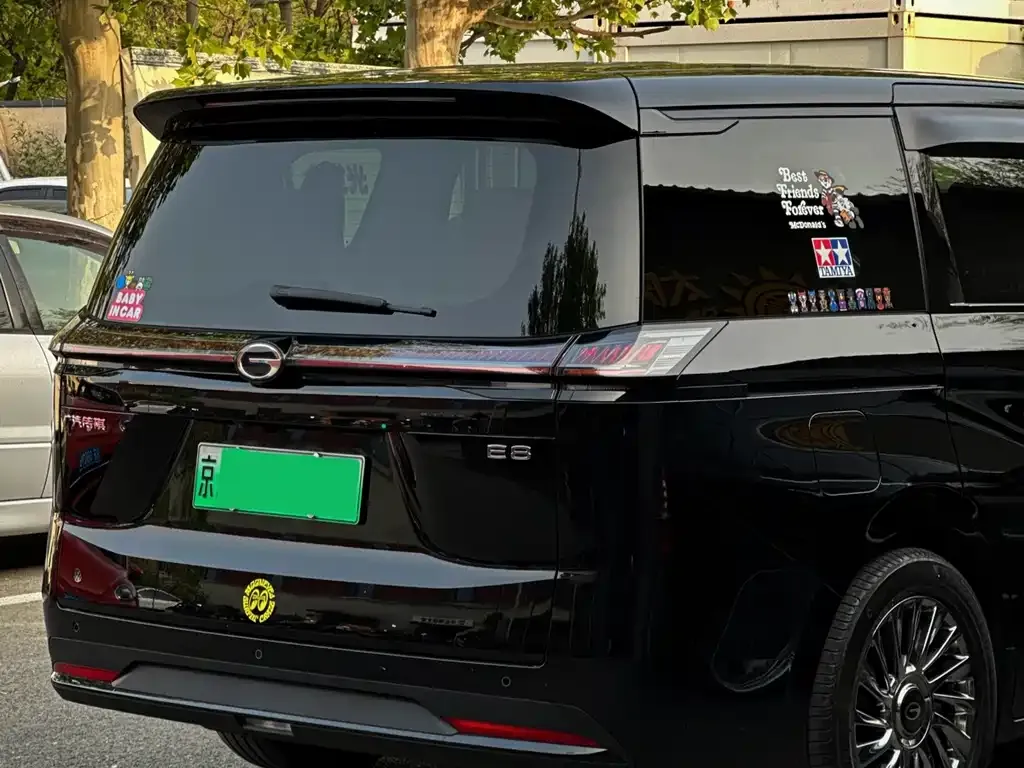 GAC Motor E8 Hybrid — фото 6