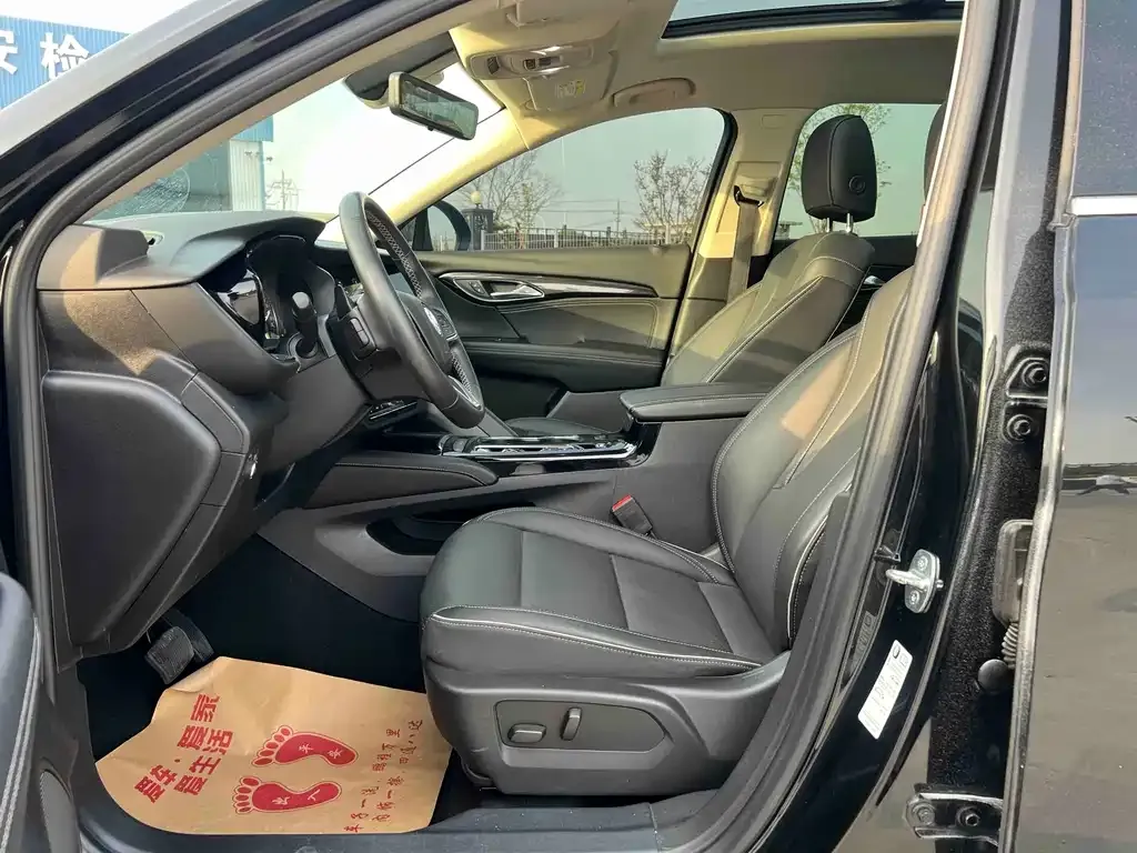 Buick Envision Plus — фото 5