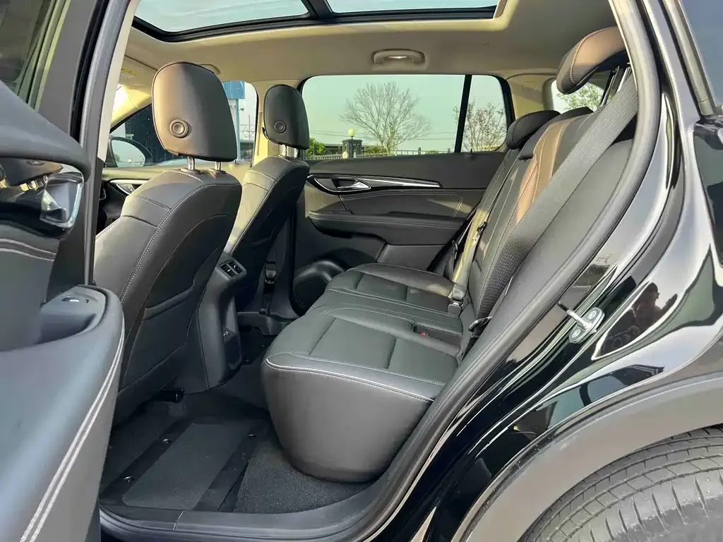 Buick Envision Plus — фото 4