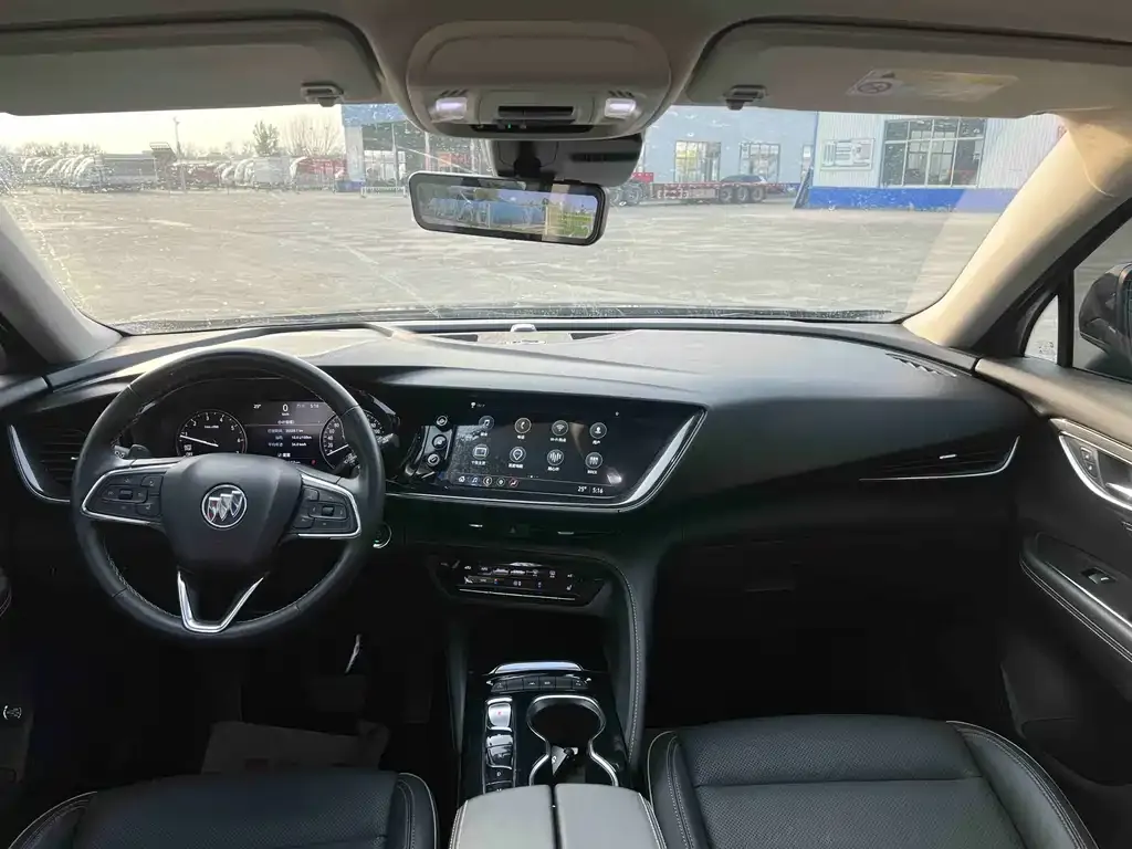 Buick Envision Plus — фото 2