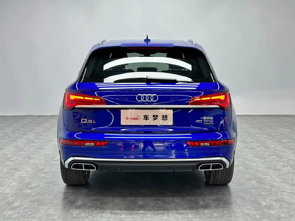 Audi Q5L — фото 5
