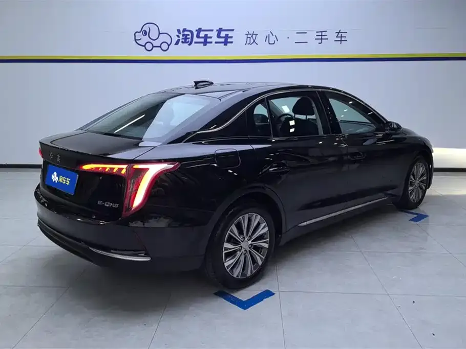 Hongqi E-QM5 — фото 5