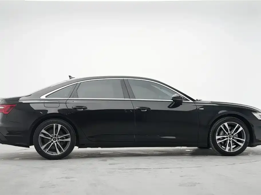 Audi A6L — фото 2
