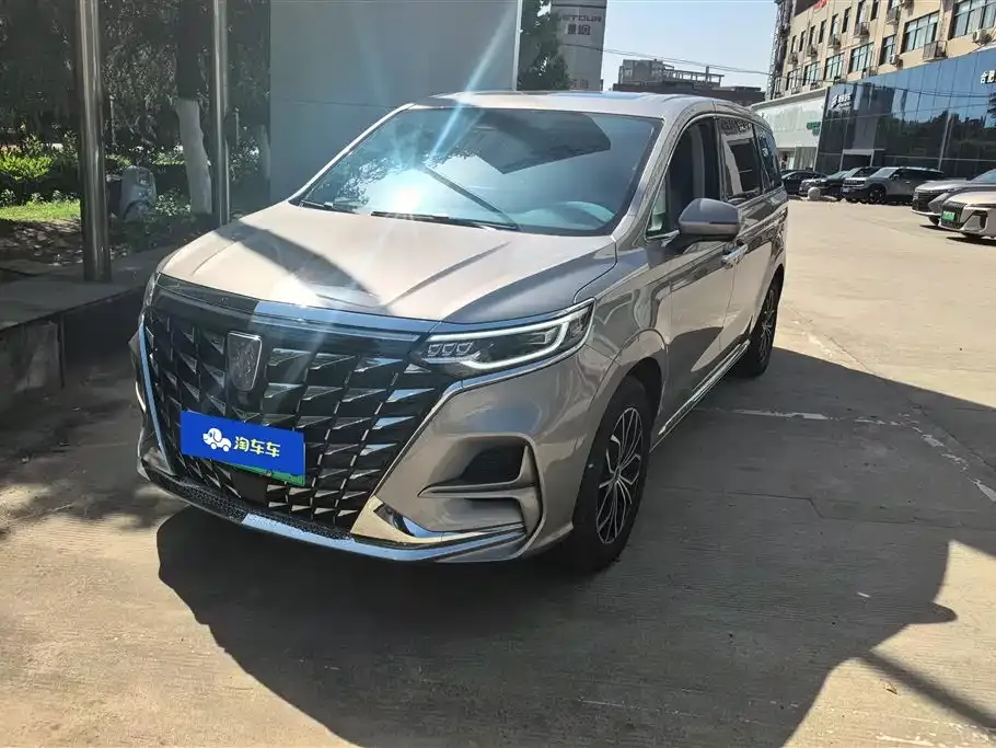 Roewe iMAX8 New Energy — фото 1