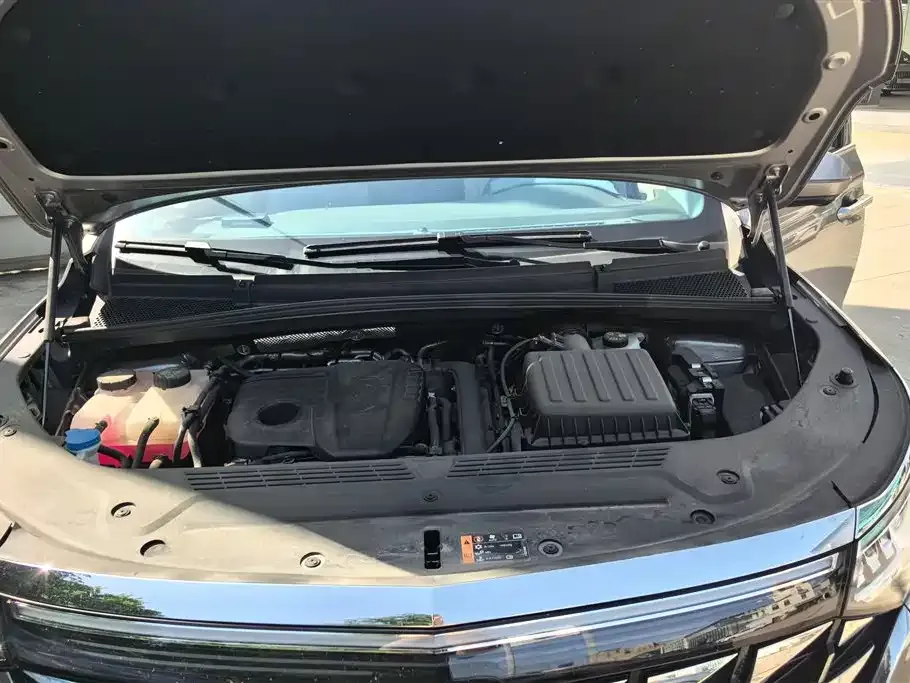 Roewe iMAX8 New Energy — фото 10