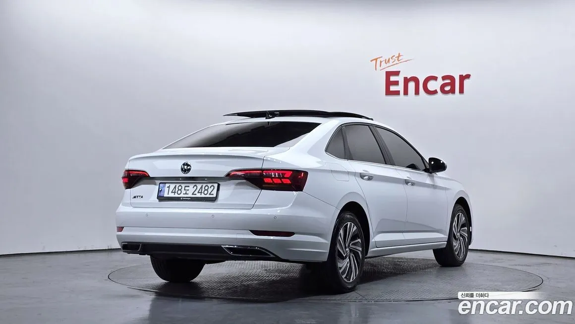 Volkswagen Jetta — фото 3