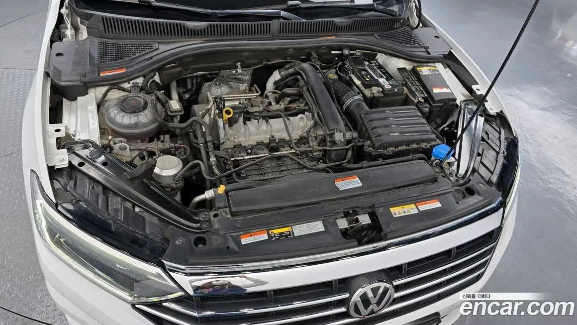 Volkswagen Jetta — фото 10