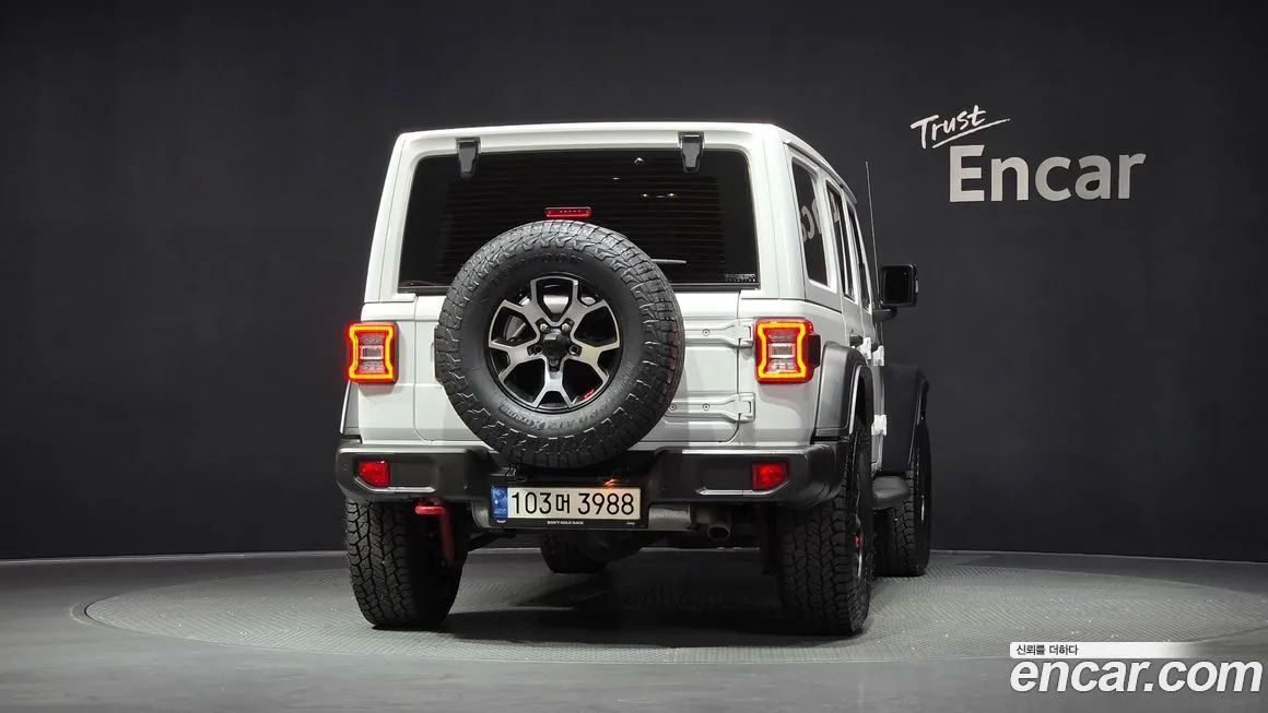 Jeep Wrangler — фото 2