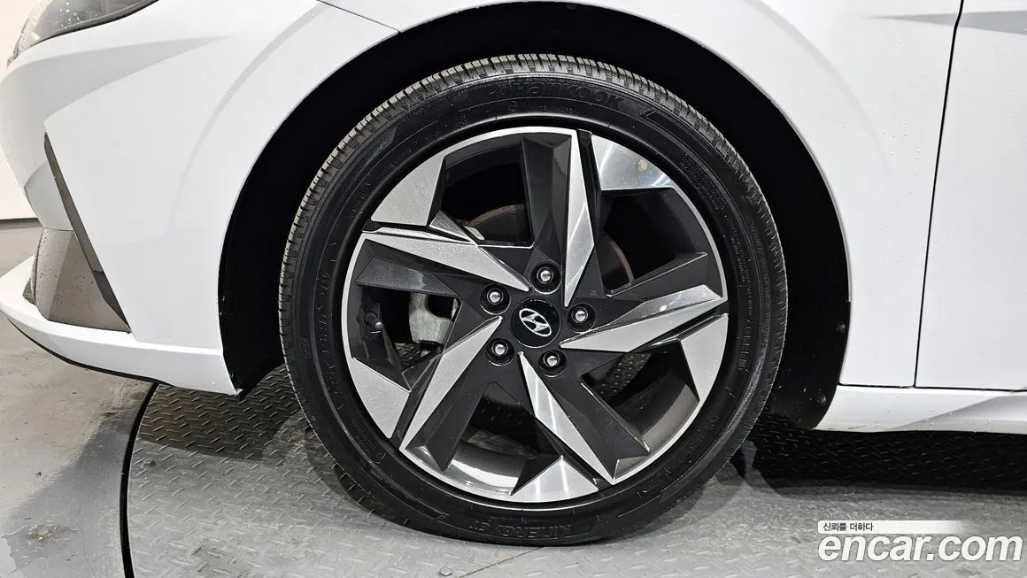 Hyundai AVANTE — фото 8