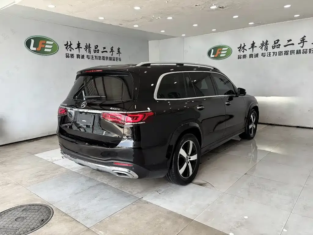 Mercedes-Benz GLS — фото 6