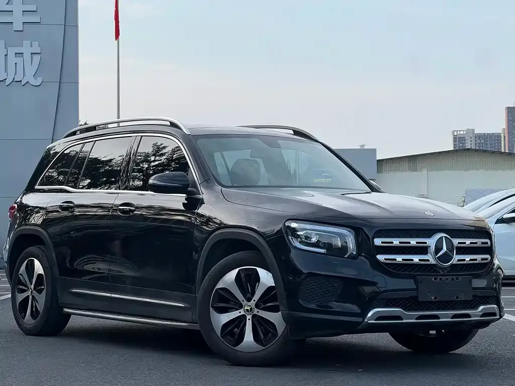 Mercedes-Benz GLB — фото 2