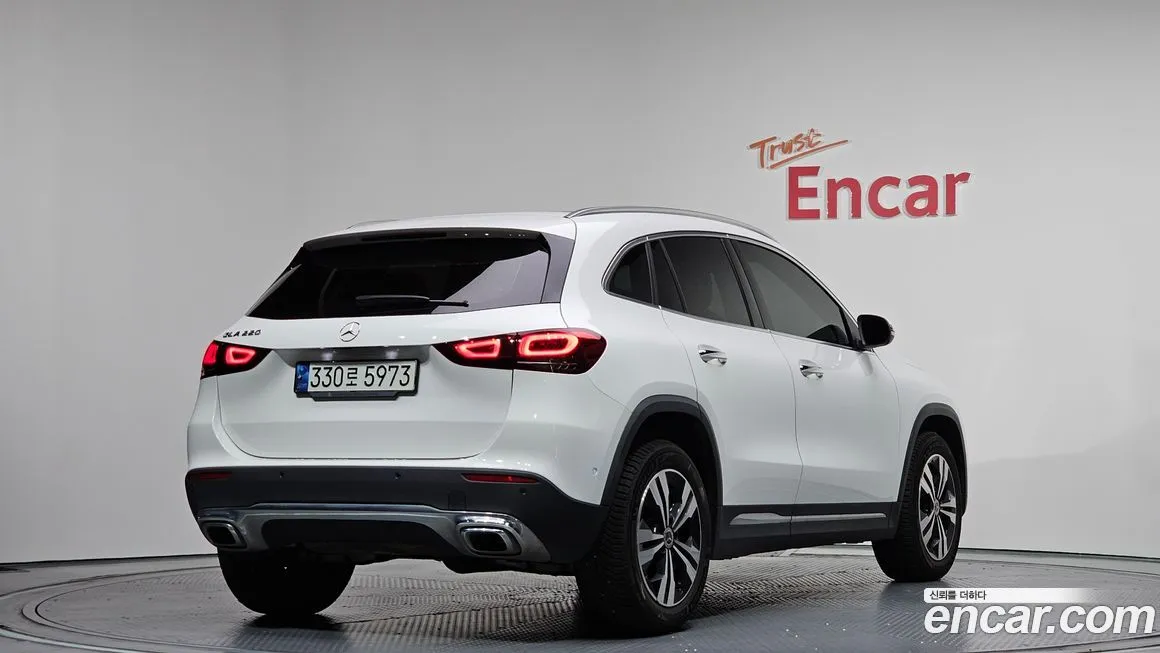 Mercedes-Benz GLA-Class — фото 4