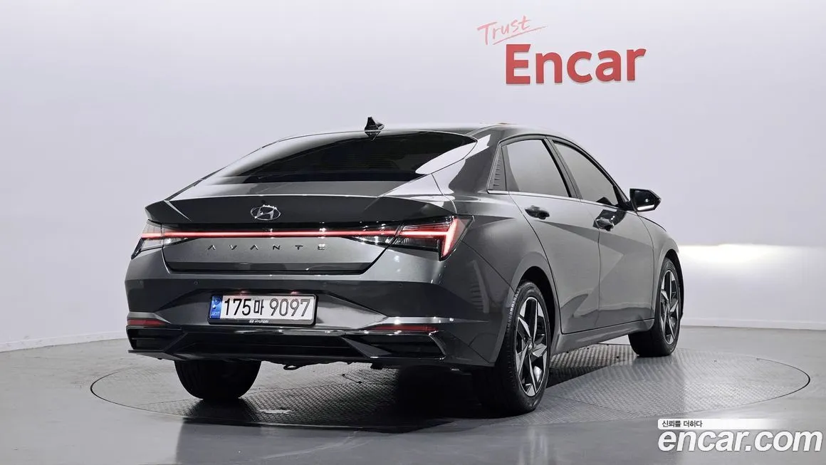 Hyundai AVANTE — фото 2