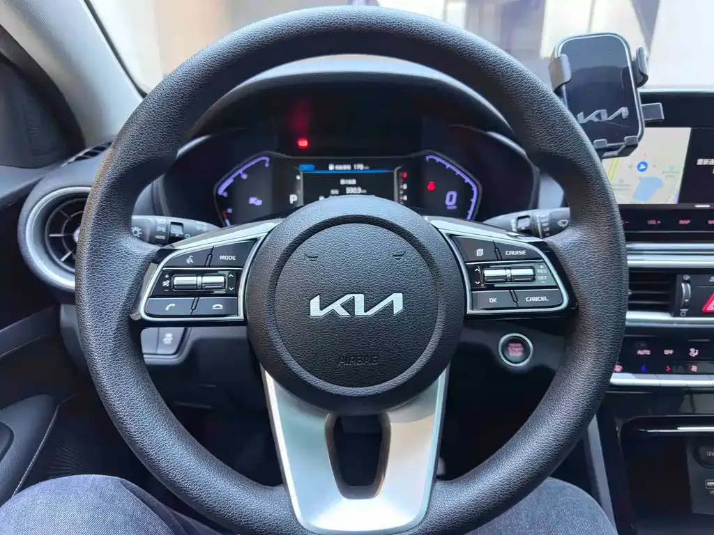 Kia K3 — фото 10