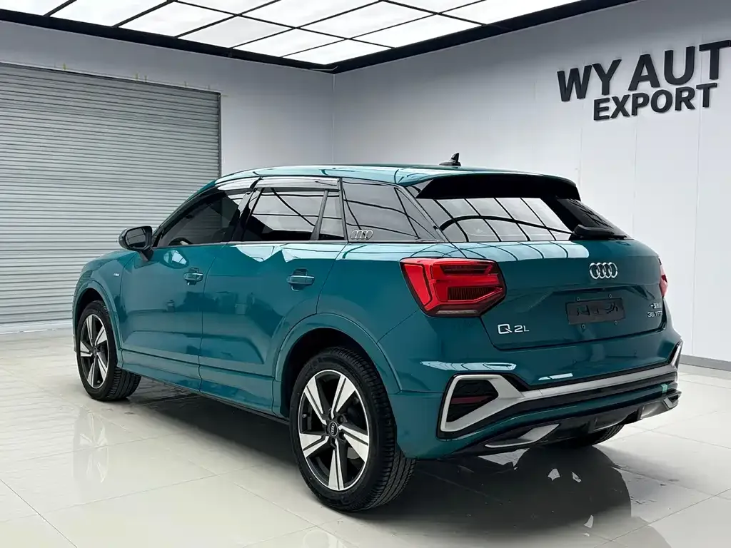 Audi Q2L — фото 7