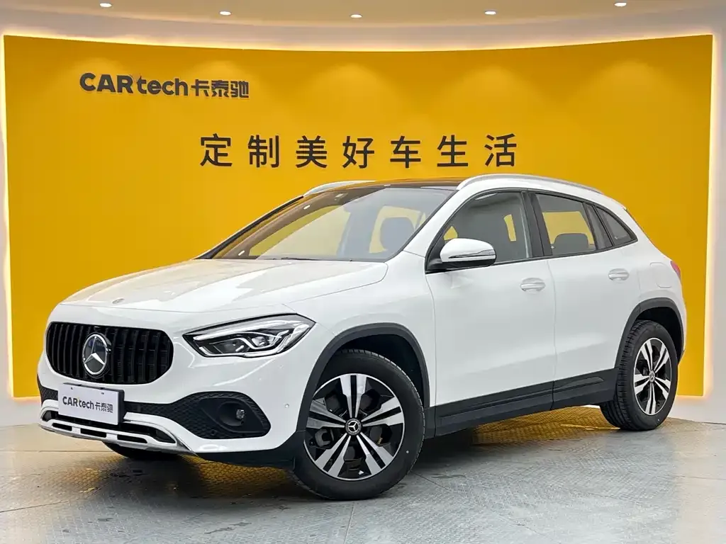 Mercedes-Benz GLA — фото 1