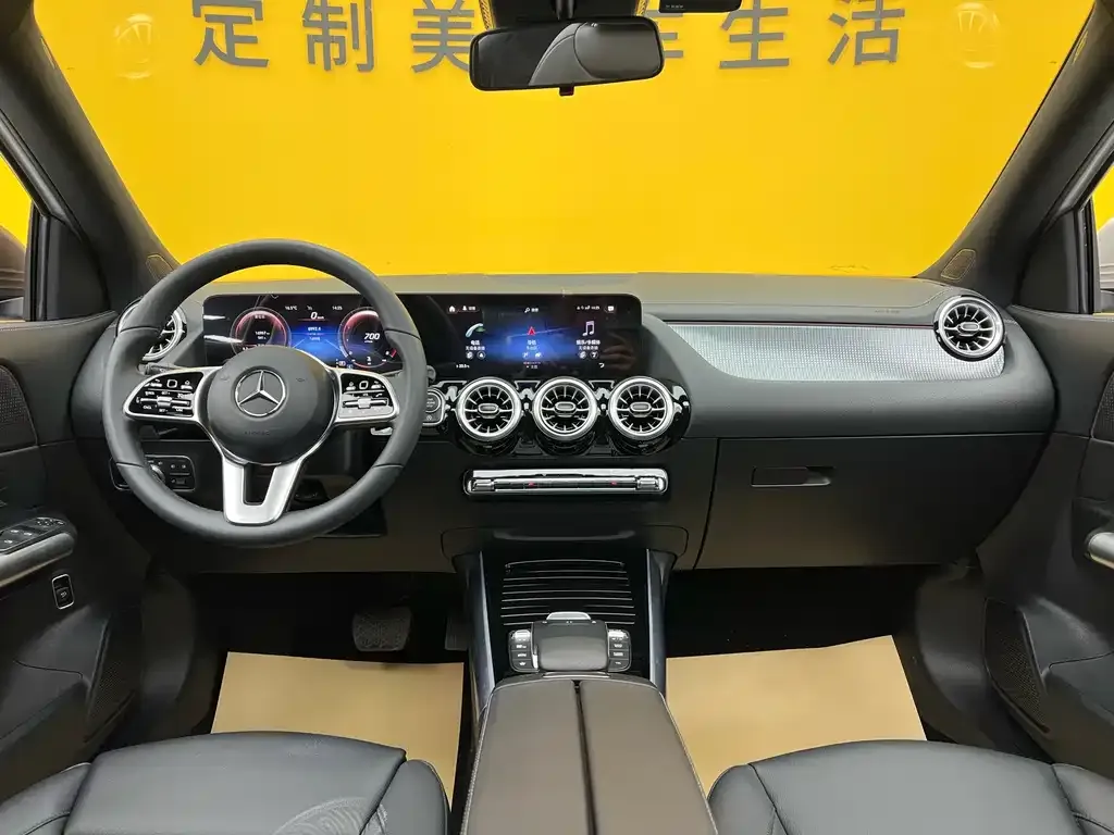 Mercedes-Benz GLA — фото 10
