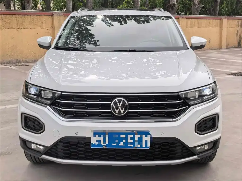 Volkswagen T-Roc — фото 2