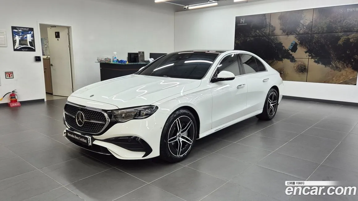 Mercedes-Benz E-Class — фото 1