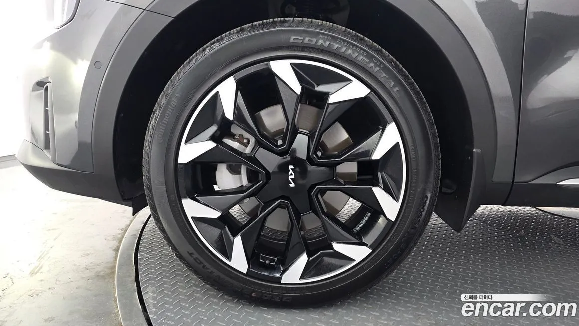 Kia Sorento — фото 8