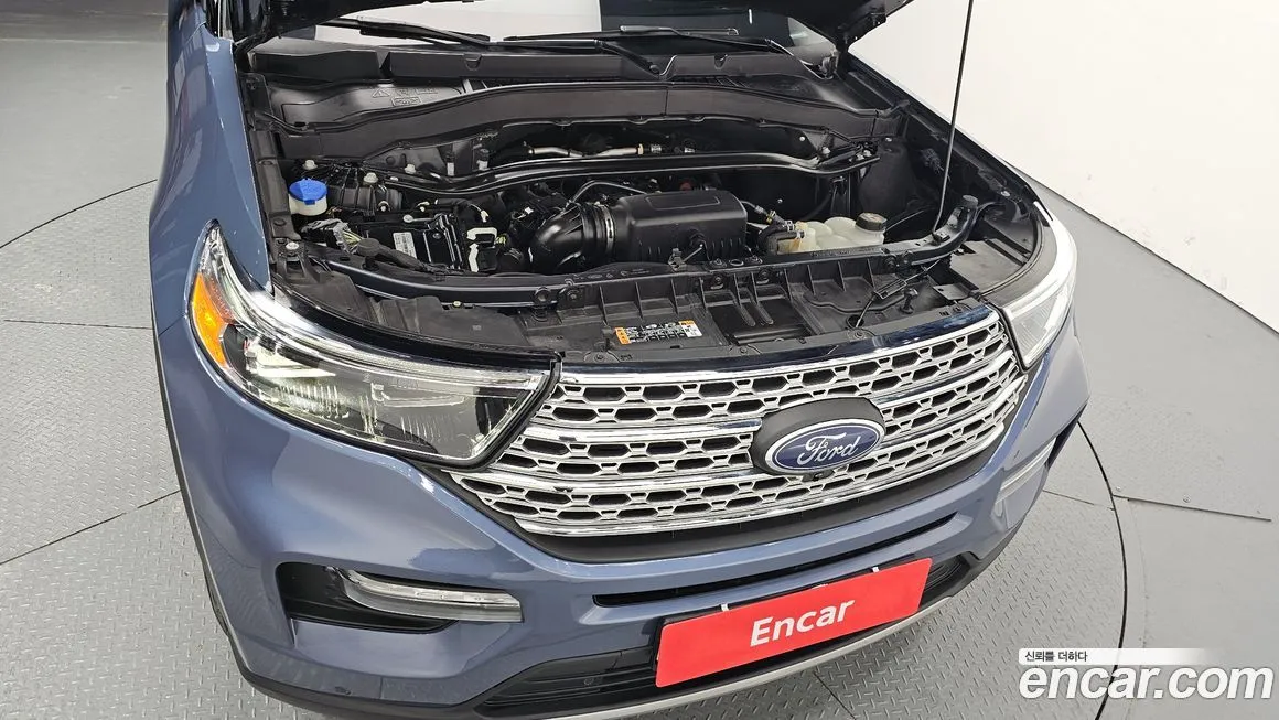 Ford Explorer — фото 10