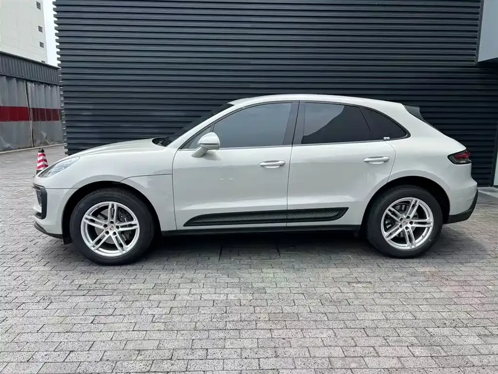 Porsche Macan — фото 9
