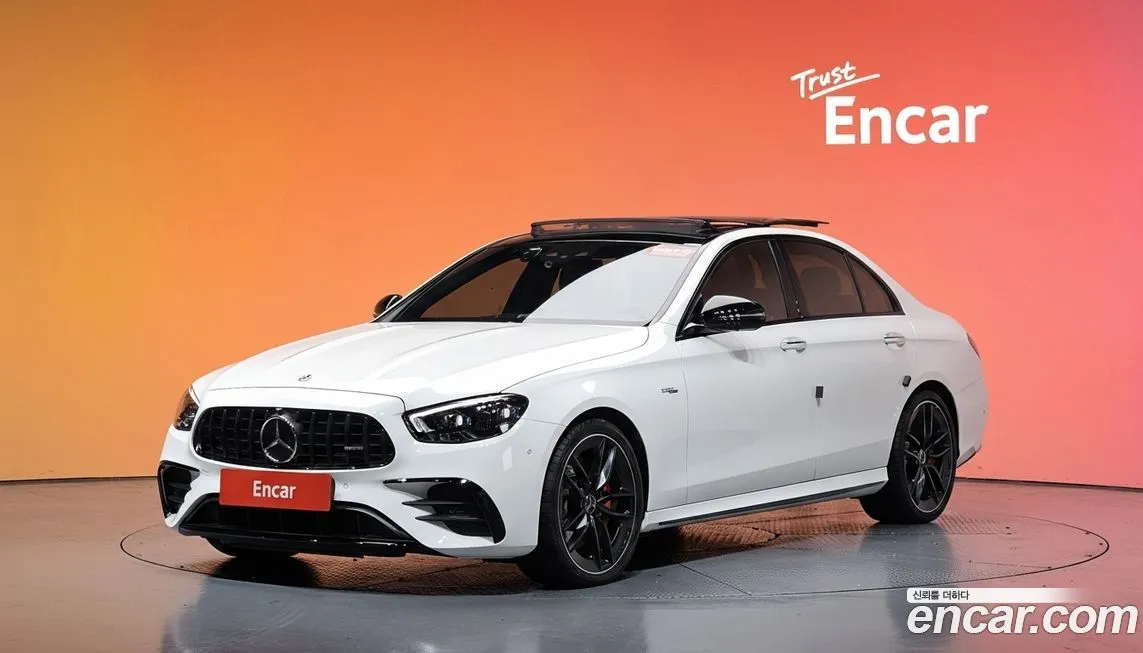 Mercedes-Benz E-Class — фото 1