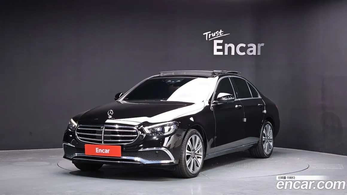 Mercedes-Benz E-Class — фото 1