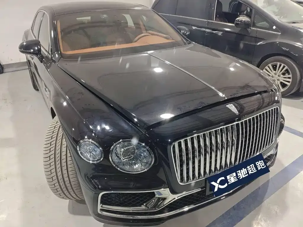 Bentley Flying Spur — фото 9
