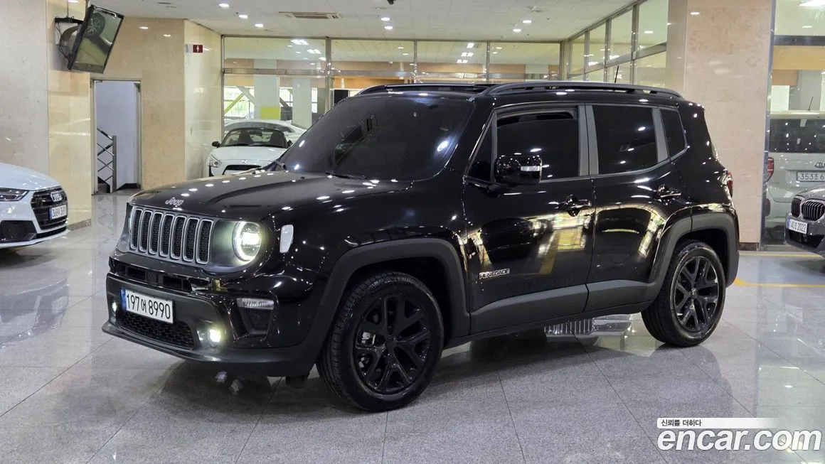 Jeep Renegade — фото 1