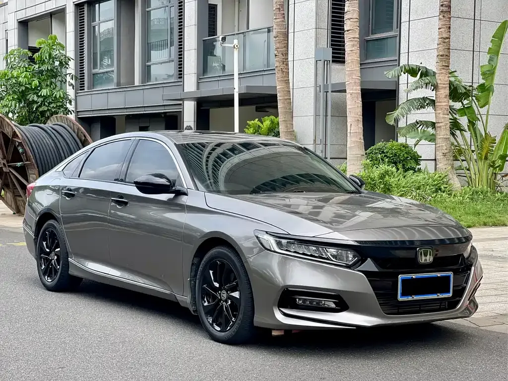 Honda Accord — фото 6