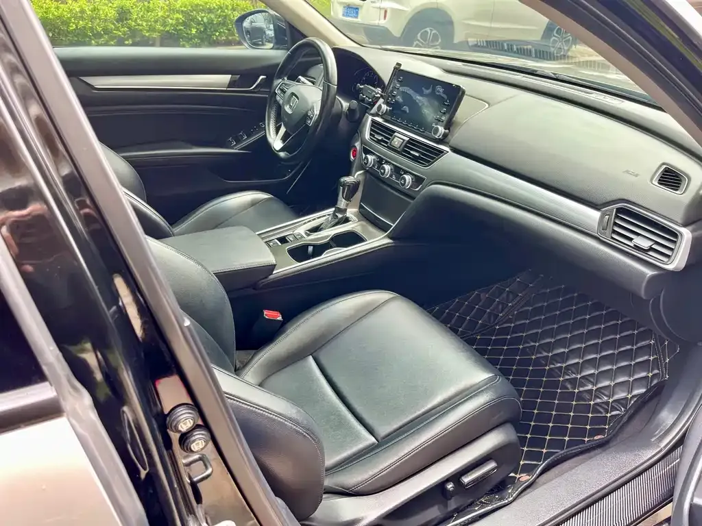 Honda Accord — фото 3