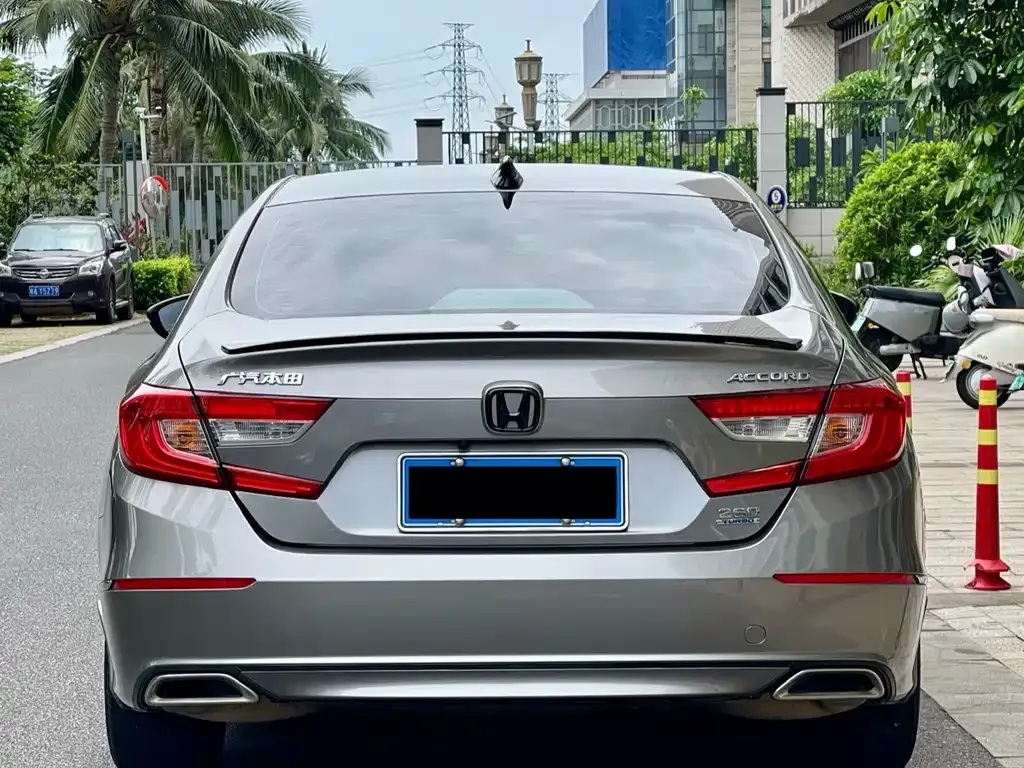 Honda Accord — фото 4