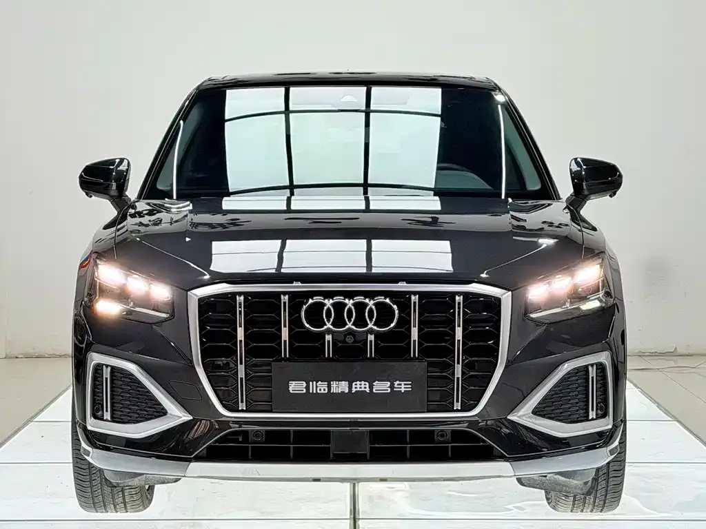 Audi Q2L — фото 7