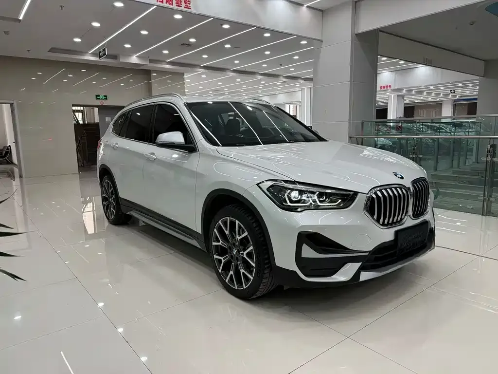 BMW X1 — фото 5