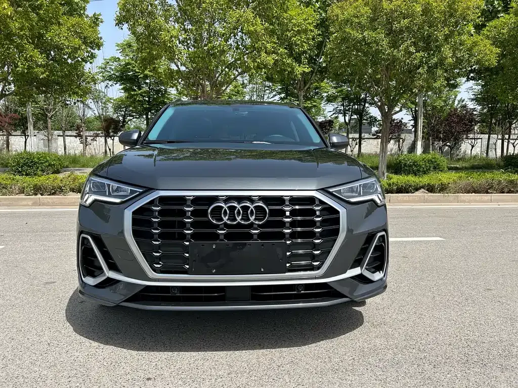Audi Q3 — фото 10