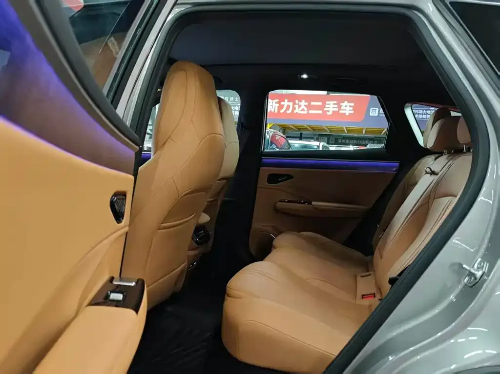 Geely Galaxy L7 — фото 2