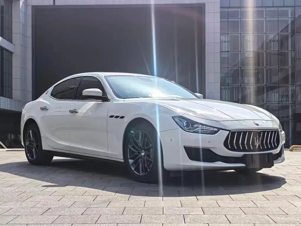 Maserati Ghibli — фото 7