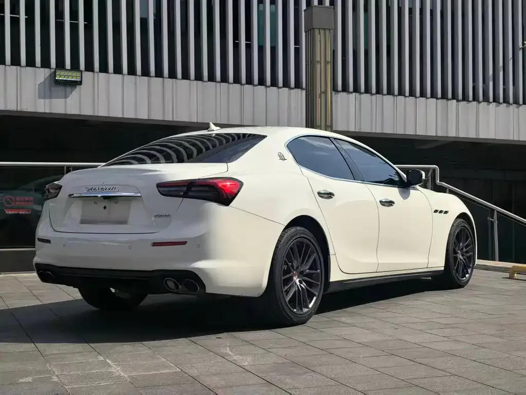 Maserati Ghibli — фото 6