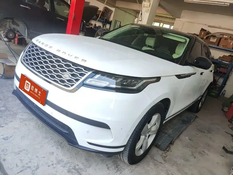 Land Rover Velar — фото 1