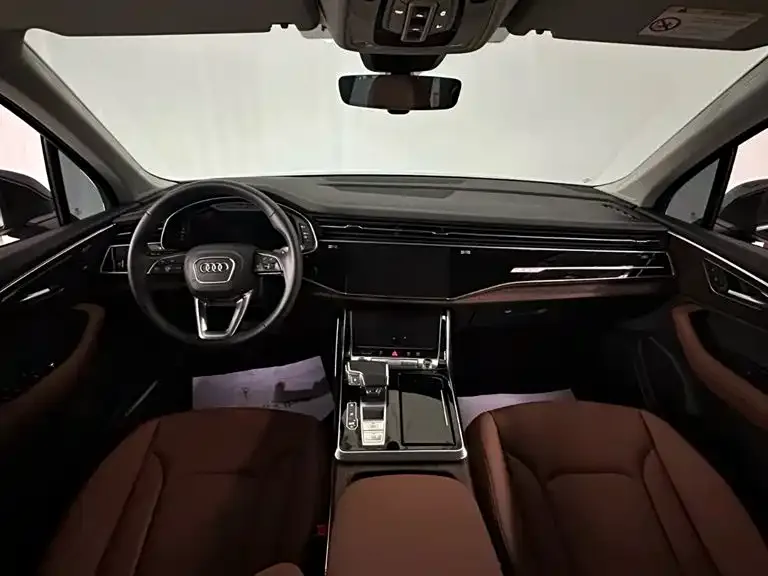 Audi Q7 — фото 6