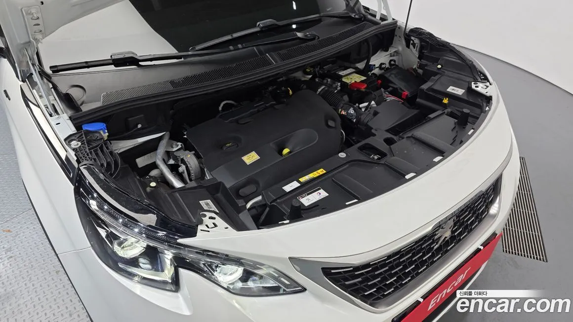 Peugeot 5008 — фото 10