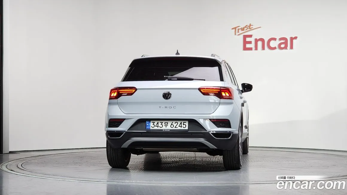 Volkswagen T-Roc — фото 2